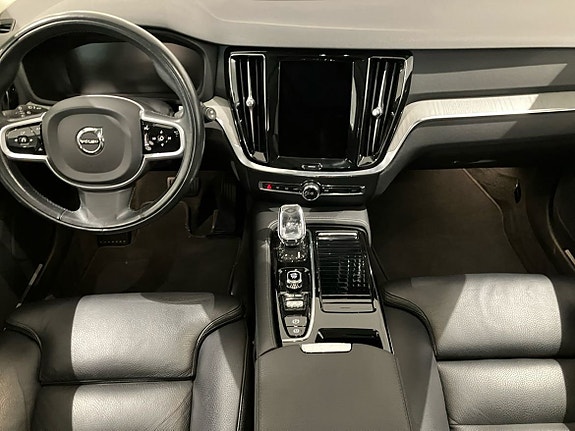 Volvo V60 13 of 16