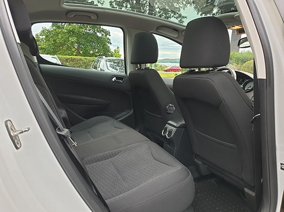 Peugeot 308 17 of 22