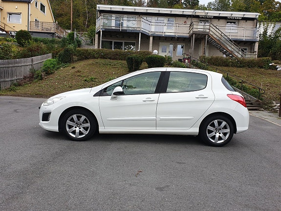 Peugeot 308 9 of 22