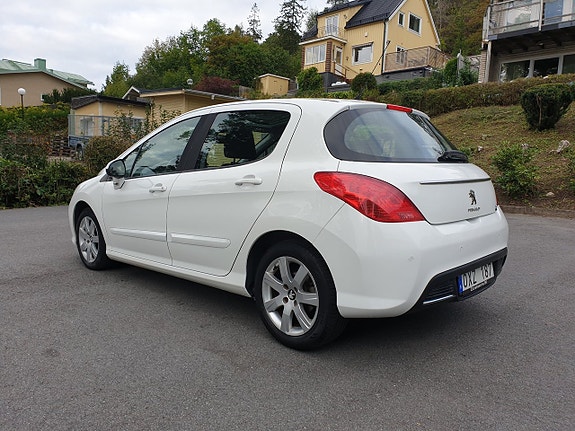 Peugeot 308 8 of 22