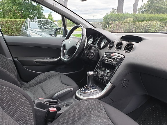 Peugeot 308 14 of 22