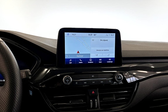Ford Kuga 11 of 18