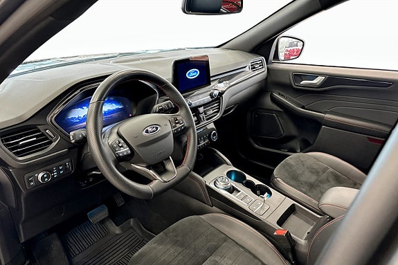 Ford Kuga 10 of 18