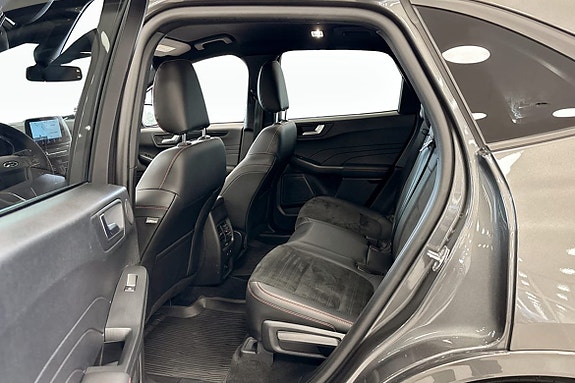 Ford Kuga 15 of 18