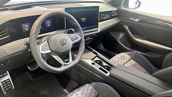 Volkswagen Passat 7 of 15