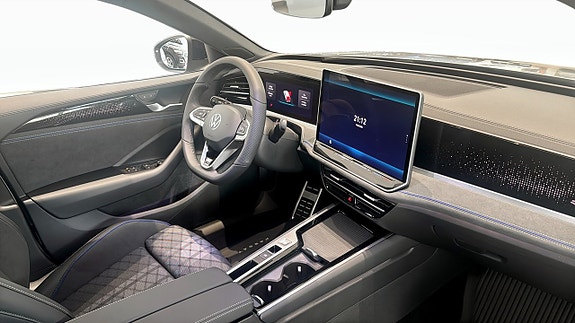Volkswagen Passat 11 of 15