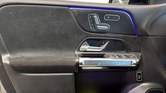 Mercedes-Benz GLB220 d 11 of 25