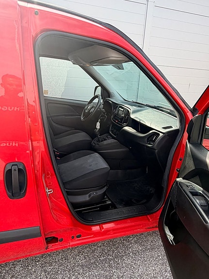 Fiat Doblo 13 of 18