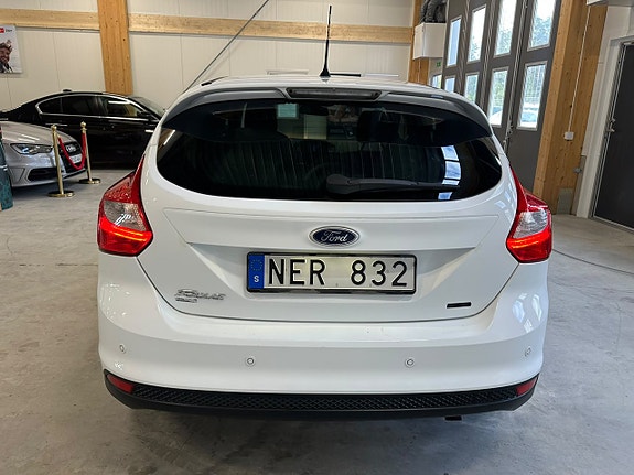 Ford Focus 8 of 22