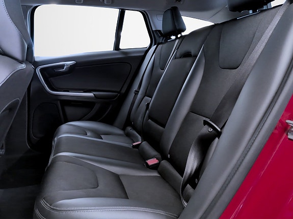 Volvo V60 14 of 17