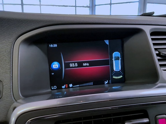 Volvo V60 10 of 17