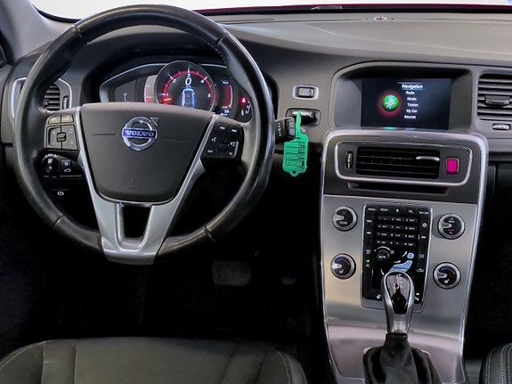 Volvo V60 8 of 17
