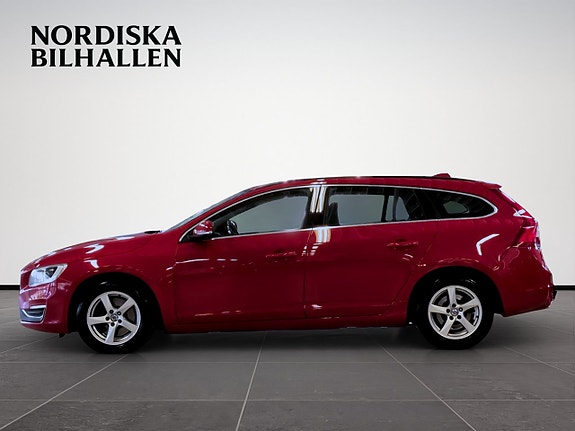 Volvo V60 4 of 17