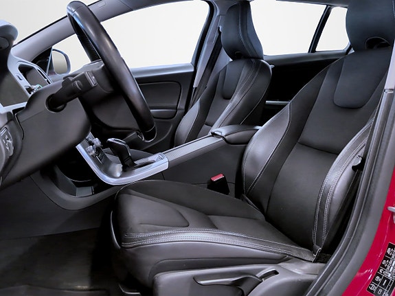 Volvo V60 6 of 17