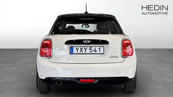 MINI Cooper 7 of 9