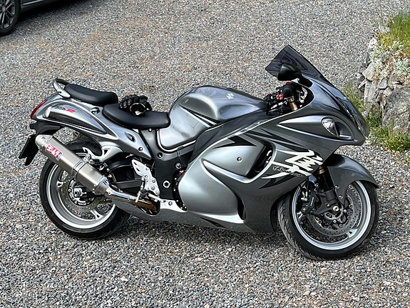 Suzuki GSX1300R Hayabusa 3 of 3