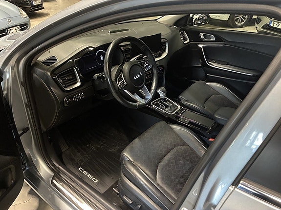 Kia Ceed 8 of 21