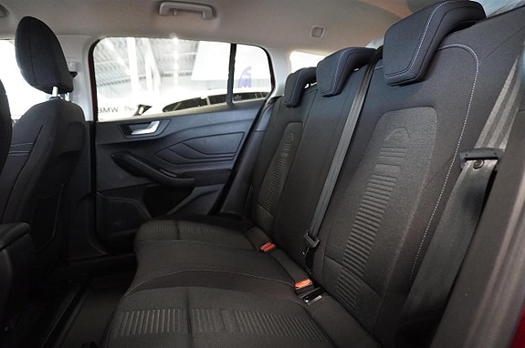 Ford Focus 12 of 16