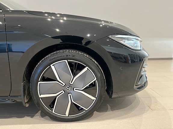 Volkswagen Passat 5 of 20