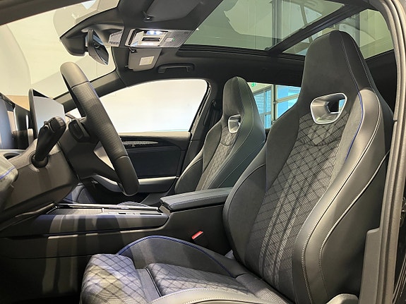 Volkswagen Passat 12 of 20