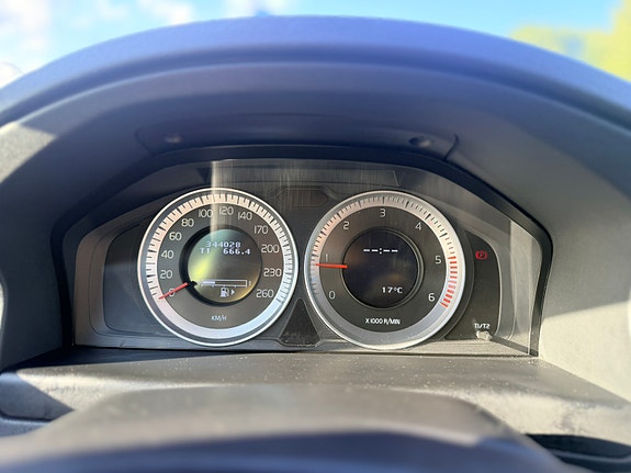Volvo V70 10 of 11