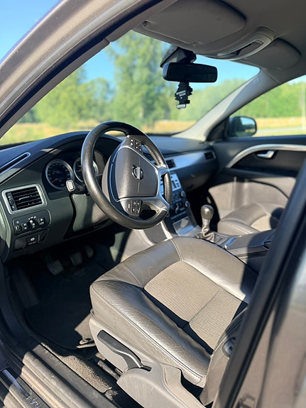 Volvo V70 5 of 11