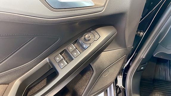 Ford Focus 11 of 26