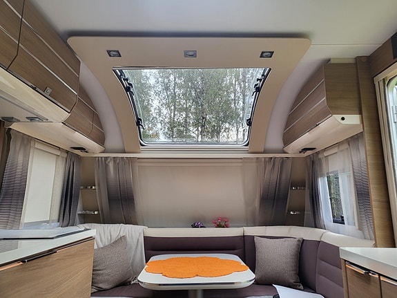 Adria 572 UT 4 of 6