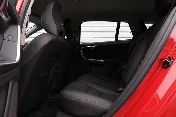 Volvo V60 12 of 14