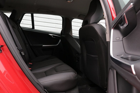 Volvo V60 11 of 14