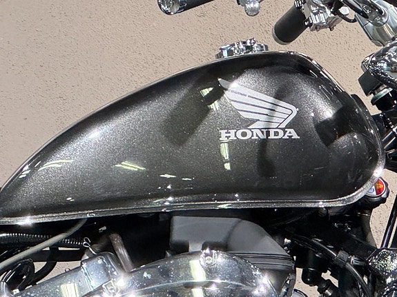 Honda VT750 S *920 MIL* 2 of 8