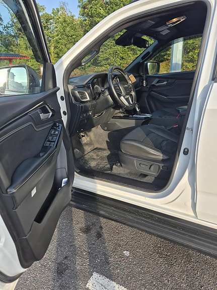 Isuzu D-max 5 of 7