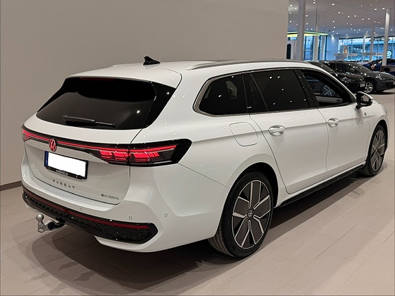 Volkswagen Passat 6 of 23