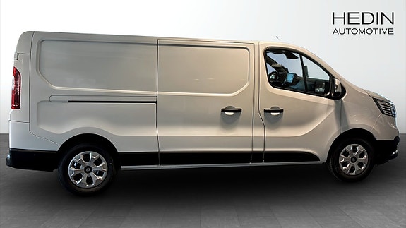 Renault Trafic 6 of 12