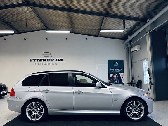 BMW 320d 2 of 10