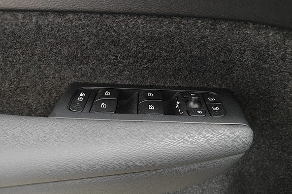 Volvo EX40 19 of 21