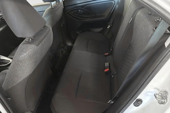 Toyota Yaris Cross 9 of 12