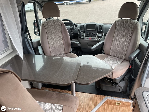Adria TWIN 6 of 21
