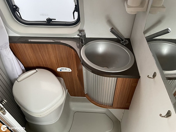 Adria TWIN 17 of 21