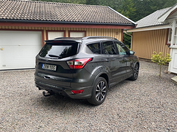 Ford Kuga 4 of 7