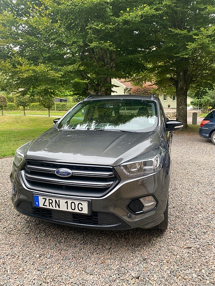 Ford Kuga 2 of 7