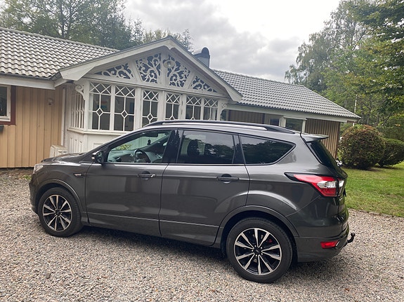 Ford Kuga 3 of 7