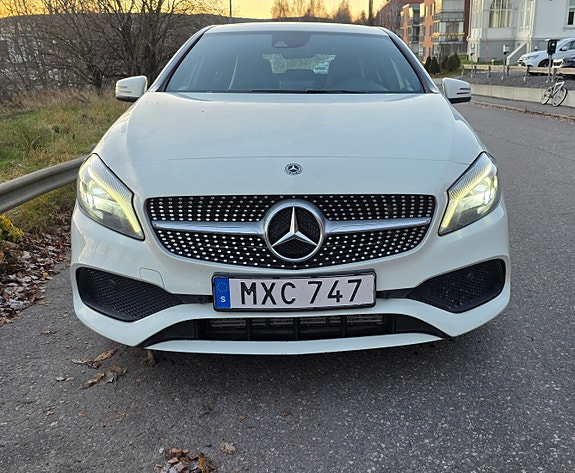 Mercedes-Benz A180 d 2 of 9
