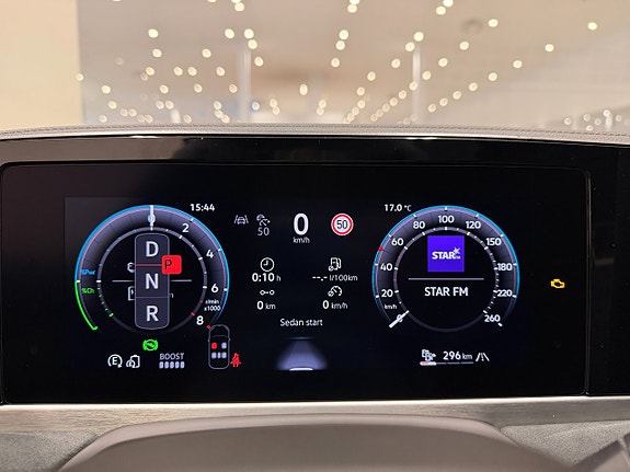 Volkswagen Passat 18 of 23