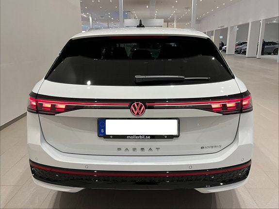 Volkswagen Passat 8 of 23