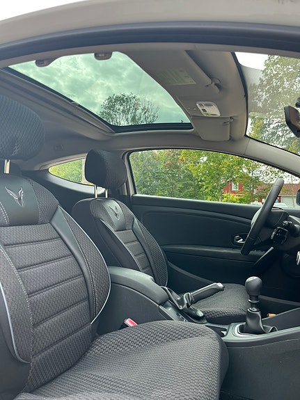 Renault Megane III 4 of 5