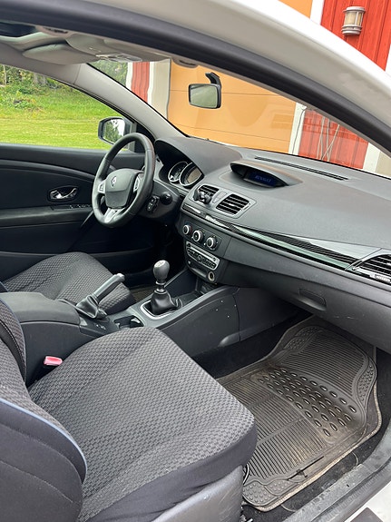 Renault Megane III 5 of 5