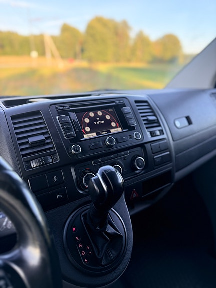 Volkswagen Transporter 9 of 14