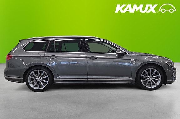 Volkswagen Passat 2 of 21