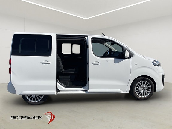 Peugeot Traveller 10 of 29